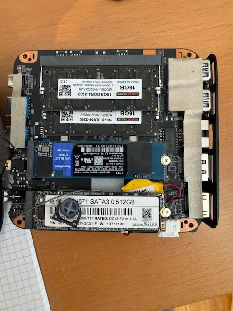 WD Blue SN550 1TB NVMe SSD installed inside Acemagic K1 Mini PC