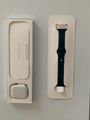 Apple Watch 9 unboxing